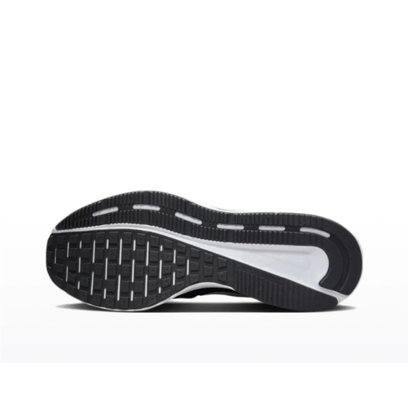Size 13 - Nike Mens Run Swift 3 Black White Running Work Out Shoe No Lid - Picture 6 of 8
